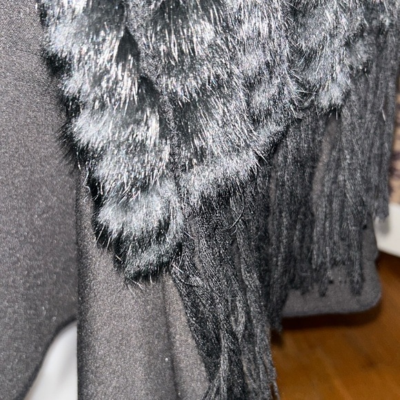Alberto Makali Black Fur Vest With Fringe and Pockets - Picture 8 of 13